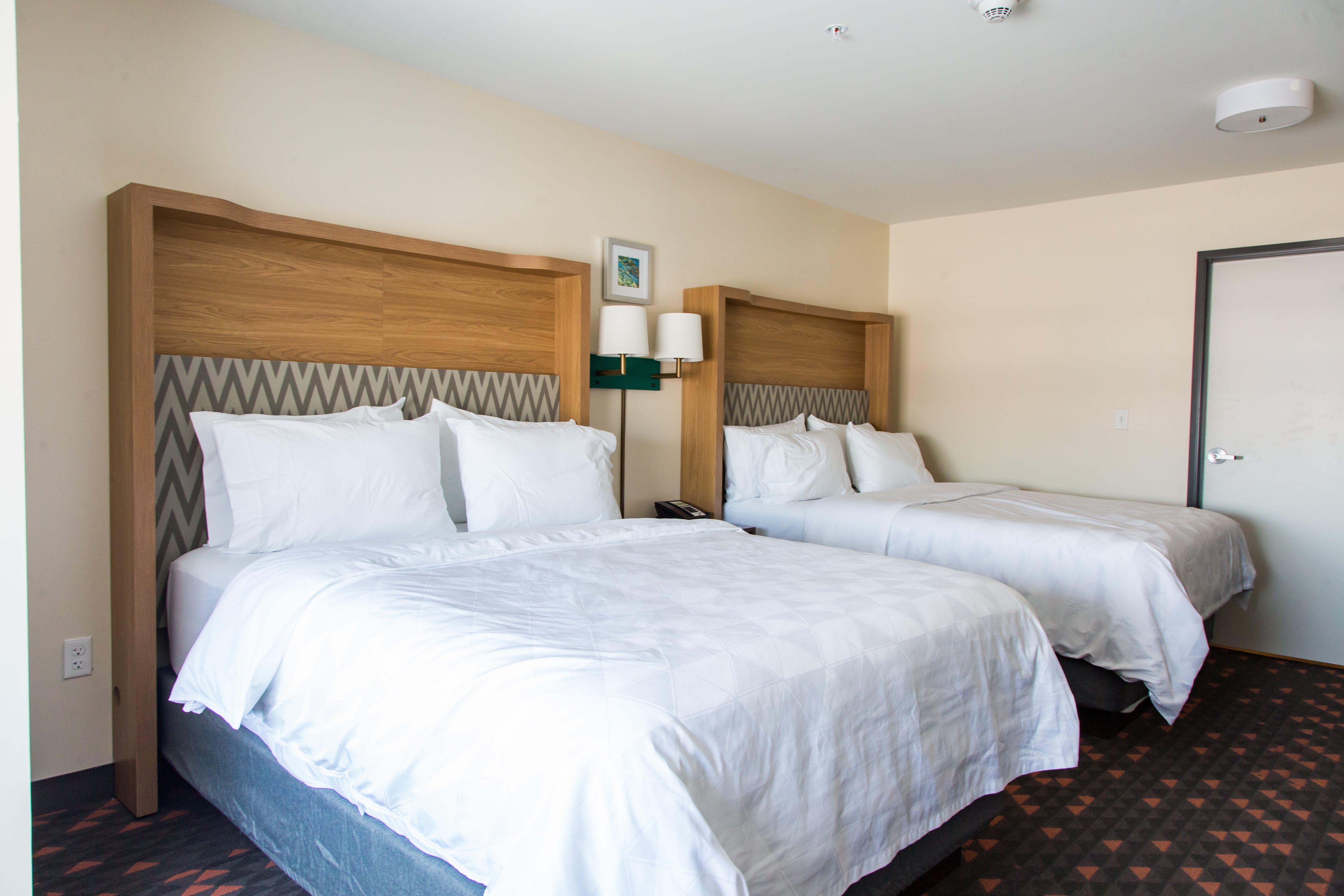 Holiday Inn Hotel & Suites - Mount Pleasant By Ihg Экстерьер фото