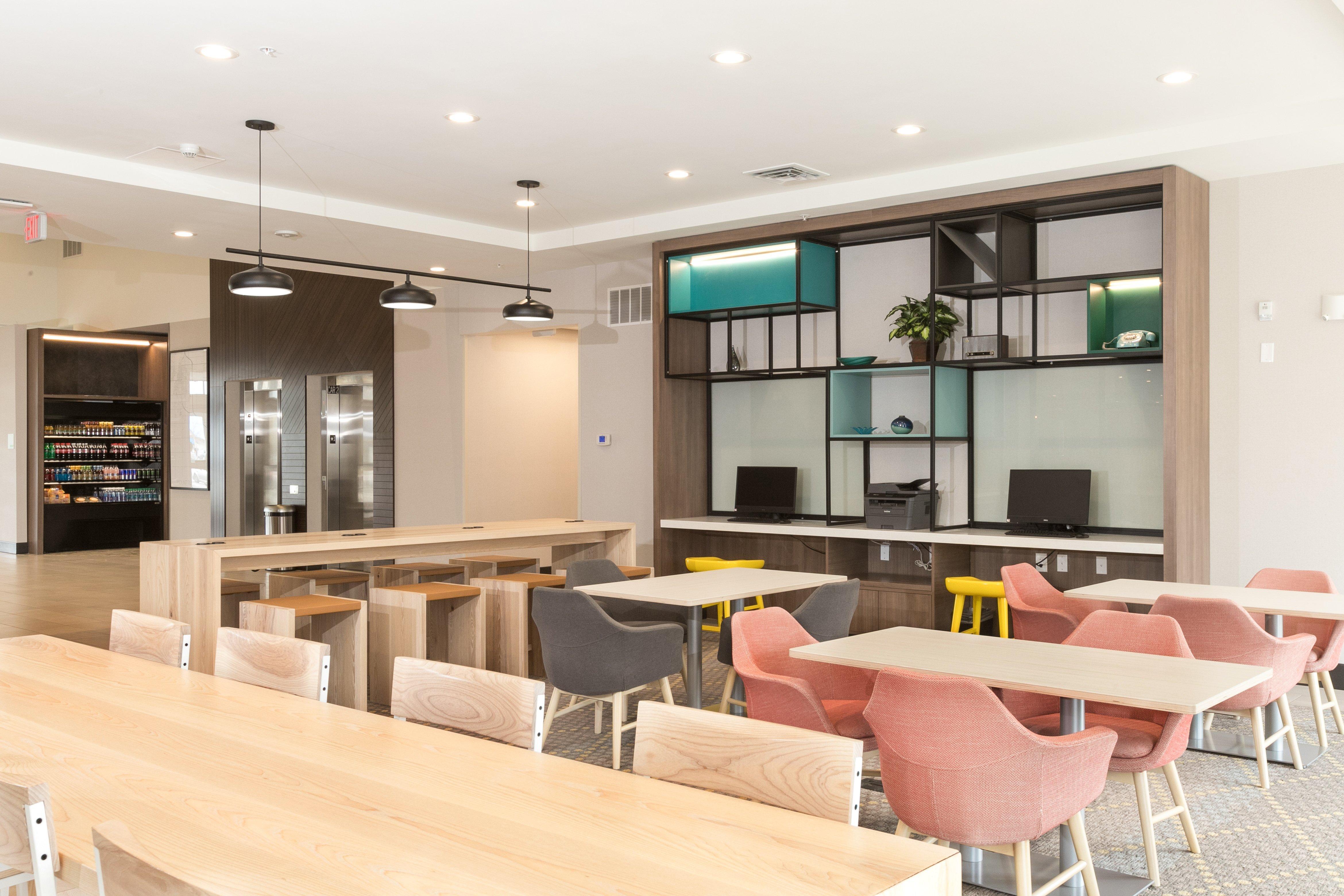 Holiday Inn Hotel & Suites - Mount Pleasant By Ihg Экстерьер фото