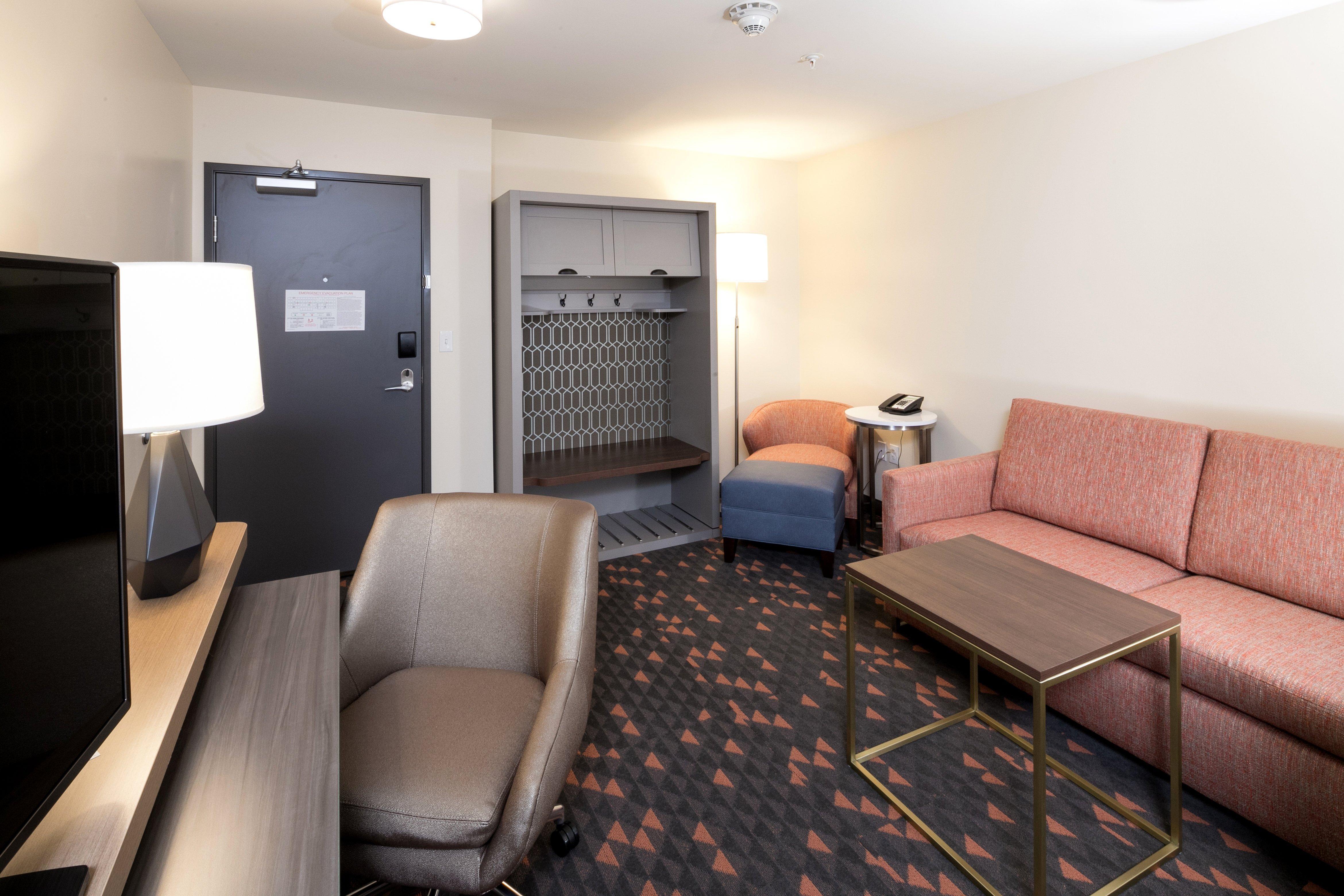 Holiday Inn Hotel & Suites - Mount Pleasant By Ihg Экстерьер фото