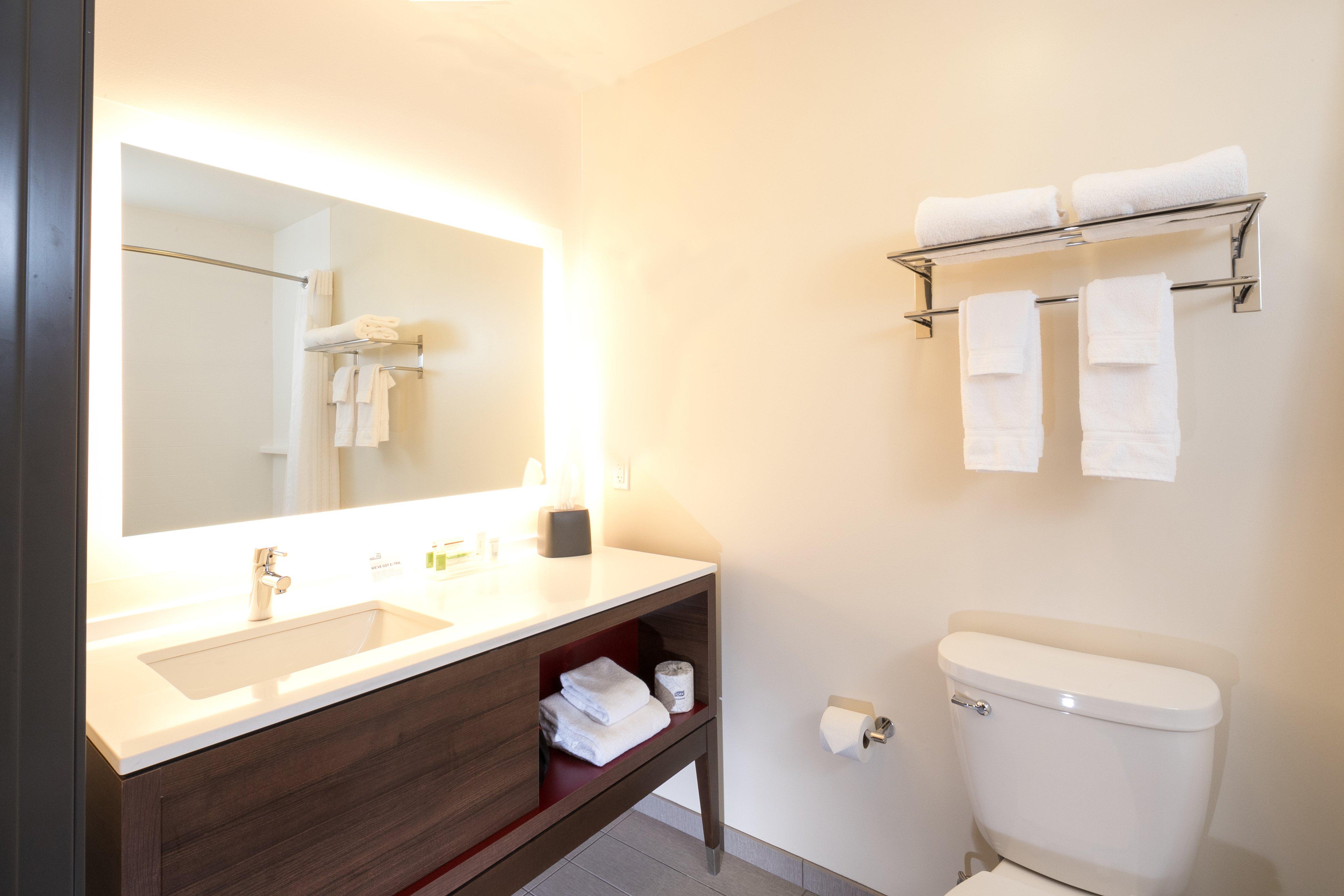 Holiday Inn Hotel & Suites - Mount Pleasant By Ihg Экстерьер фото